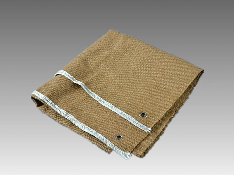 High-Performance Vermiculite-Infused Ceramic Fiber Blanket for Thermal Insulation