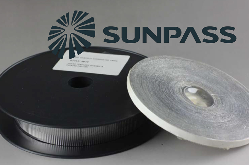 The UAE customer ordered 1300KGS graphite corrugated tape adhesive with excellent chemical resistance and adhesive on one side as ring gasket belt for container, high temperature and high pressure From Top Sealing.